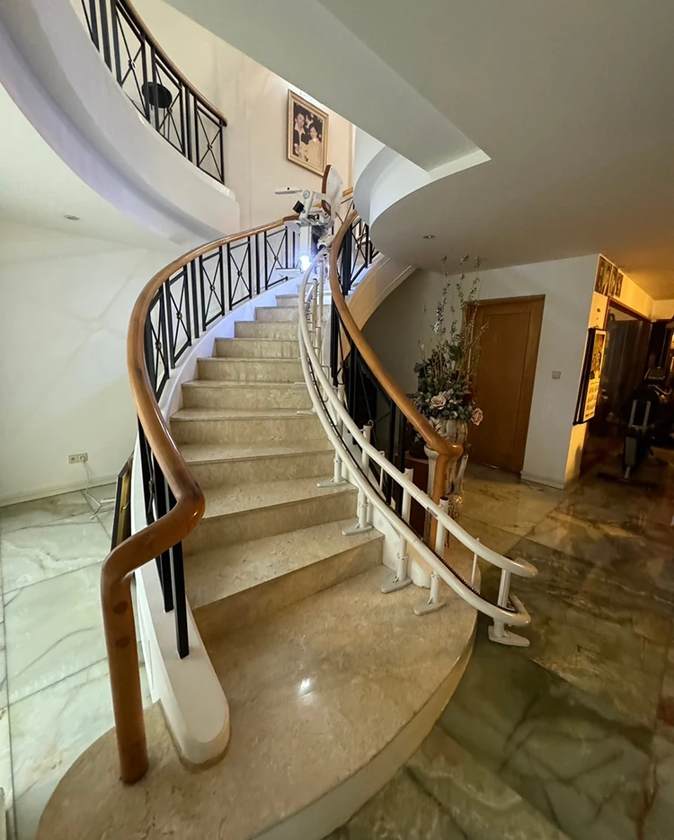 Arc-staircase-Curved-brown-1Fto3F (3)